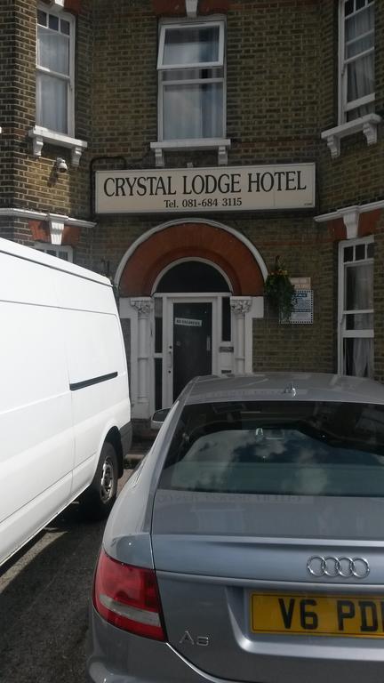 The Crystal Lodge Hotel Croydon Bagian luar foto