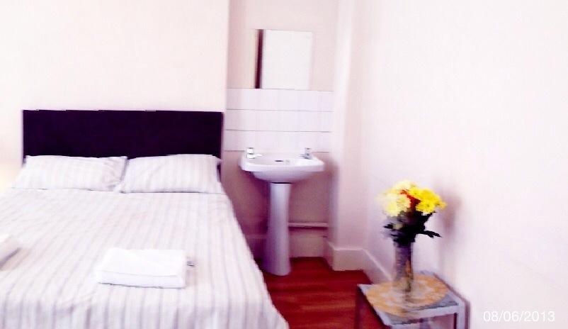 The Crystal Lodge Hotel Croydon Ruang foto